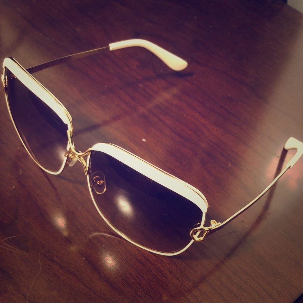 Stylish sunglasses- Brown fade with white trim